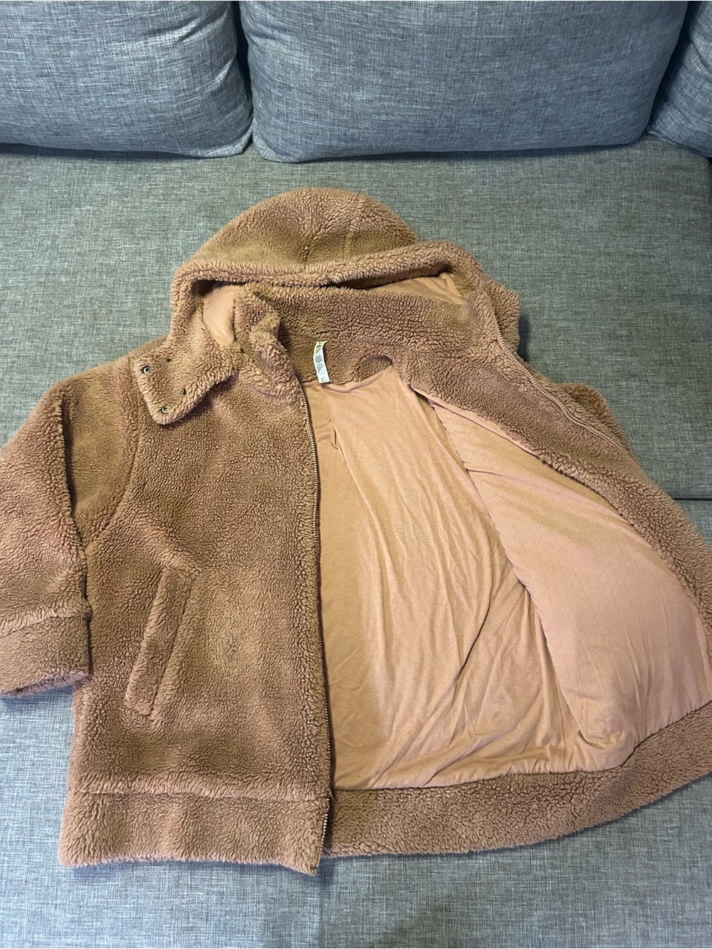 Alo Yoga Teddy Fleece Coat - Picture 3 of 7